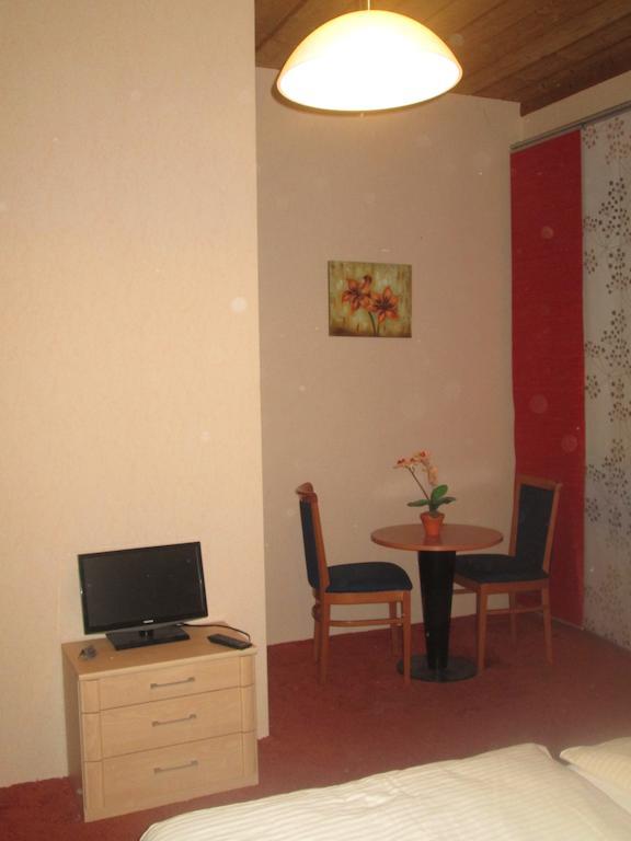 Gruener Baum Nuernberg Brunn Hotel Room photo