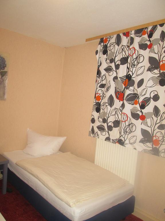 Gruener Baum Nuernberg Brunn Hotel Room photo